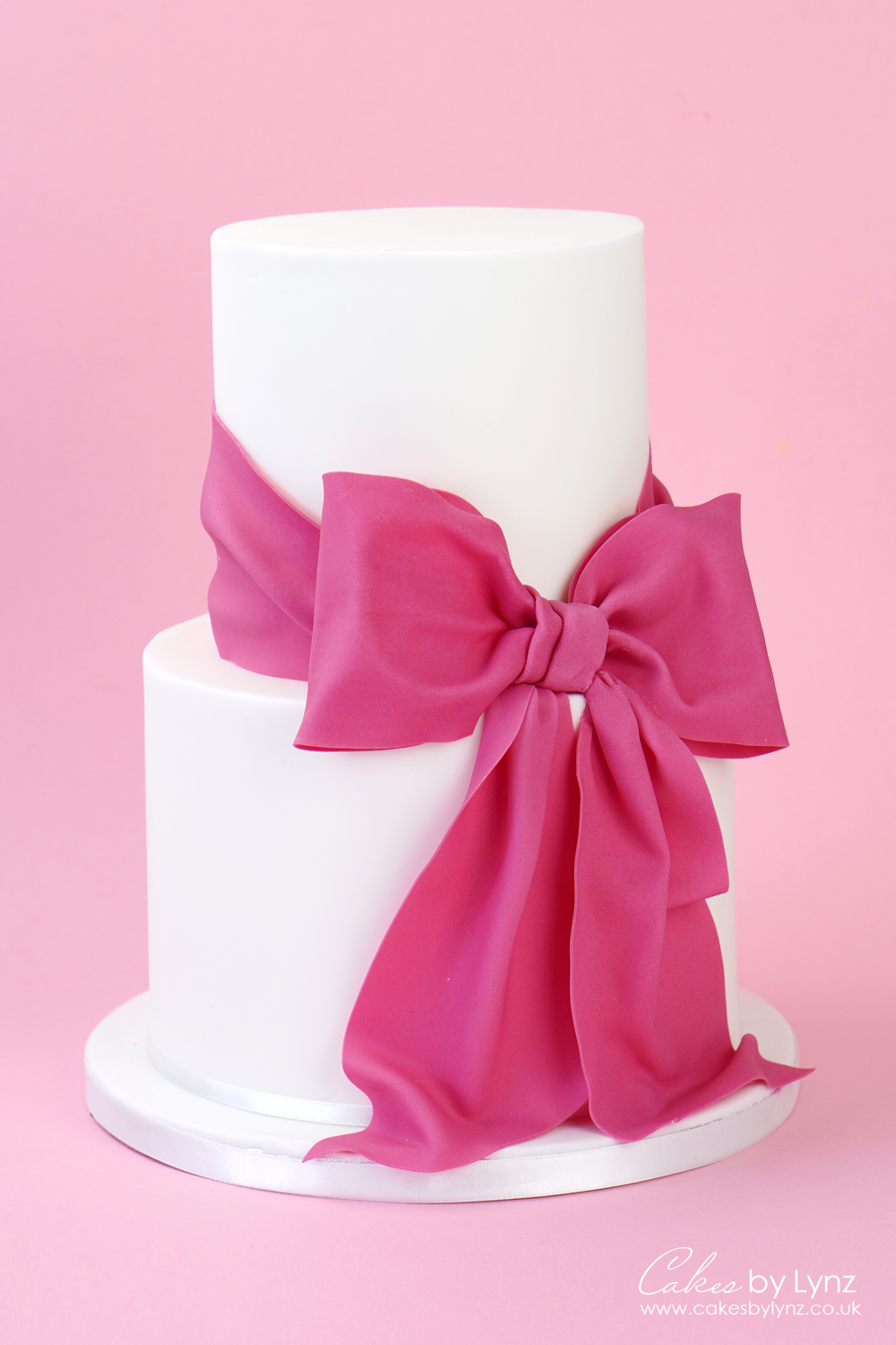 Giant Gumpaste Bow Cake Tutorial