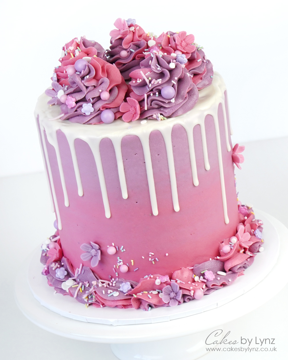 Ombre buttercream drip cake tutorial